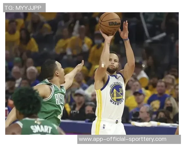 33中17！辽宁主场下起三分雨系列赛占得先机